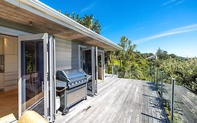 Tawa Cottage - Coast & Country